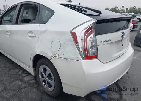 2013 Toyota Prius Three z USA, uszkodzony, nr VIN JTDKN3DU3D1688066